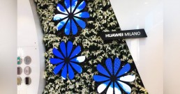 Fiori ledwall B-Happy installati al Huawei Store di Milano