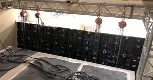Retro ledwall durante montaggio installazioni per Stand Mitsubishi Electric_MCE 2018